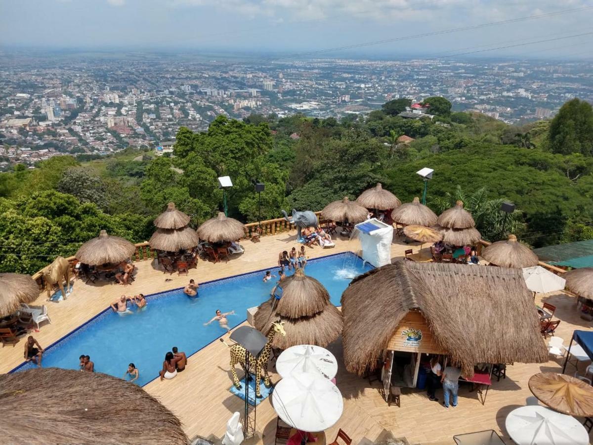 Hotel Turistico El Arca De Noe Cali Bagian luar foto